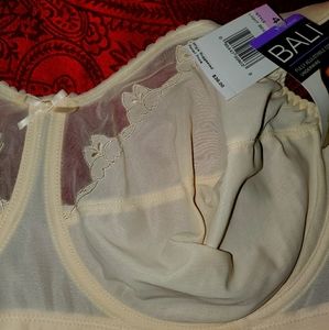 NWT Bali Bra Nude 44D